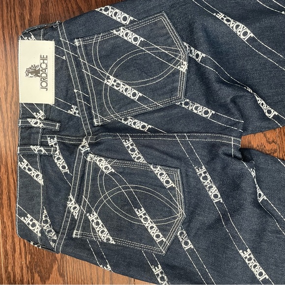 JORDACHE Blue Rinse Diagonal Logo Vintage Crop Jeans - Picture 2 of 9